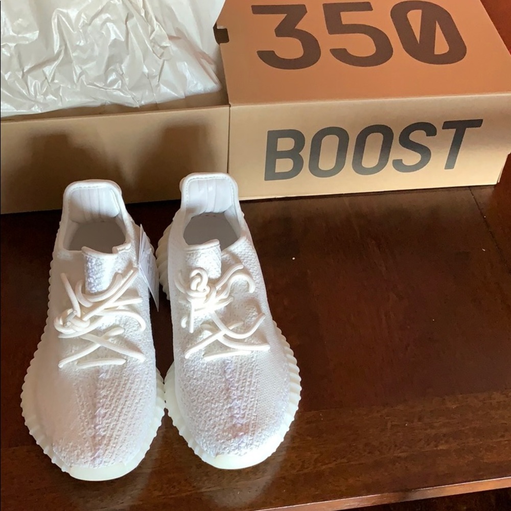 Yeezy Boost 350 V2 triple white